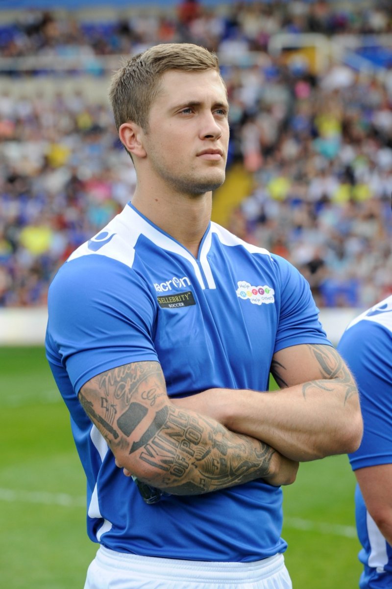 Dan Osborne Shirtless in Football Socks & Shorts on the Soccer field - Fit  Males - Shirtless & Naked