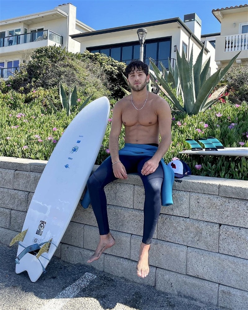 Eyal Booker barefoot & Shirtless surfing